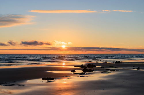 Photo 24 - Borth Family House on the Beach Sleeps 7