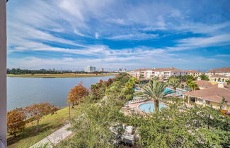 Foto 3 - Lakeview Condo, Directly Next To Pool! Near WDW