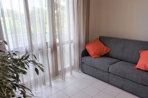 Photo 10 - Spacious Apartment With Terrace in a Quiet Area in the Centre of Lignano Pineta