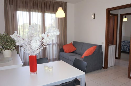 Foto 8 - Spacious Apartment With Terrace in a Quiet Area in the Centre of Lignano Pineta