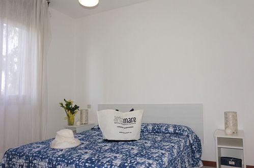 Photo 4 - Spacious Apartment With Terrace in a Quiet Area in the Centre of Lignano Pineta