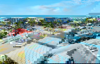 Foto 1 - 1 Block to Beach, Newly Renovated 6bdr w/ Rooftop Views Sand Dune by Avantstay