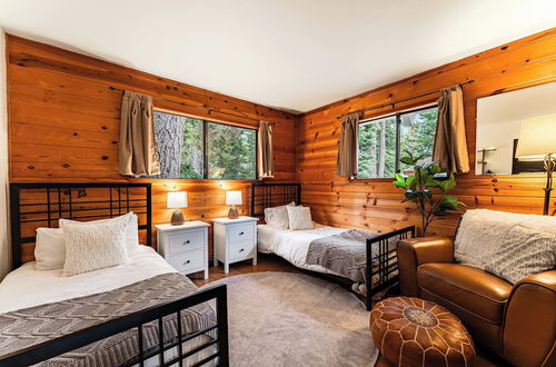 Photo 4 - Emerald by Avantstay Tahoe Donner Mountain Retreat w/ Large Patio