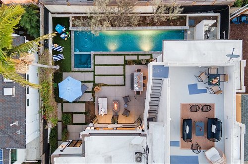 Foto 18 - Vista Del Mar by Avantstay Stunning Spanish Inspired Home w/ Pool, Hot Tub & Rooftop Patio