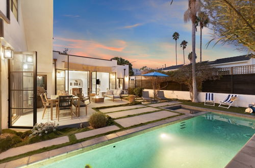 Foto 5 - Vista Del Mar by Avantstay Stunning Spanish Inspired Home w/ Pool, Hot Tub & Rooftop Patio