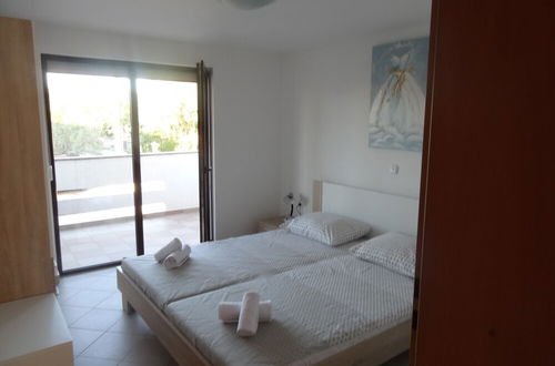 Photo 2 - Ilsad Apartments. Apartment With Pool 80 Meters From Sea. Sea View From Balcony