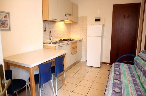 Photo 8 - Flat for 4 People With Terrace in Residence With Shared Swimming Pool