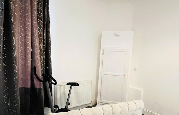 Luxury 2 Bedroom Entire Flat - Self Check in & Check out - Photo 6