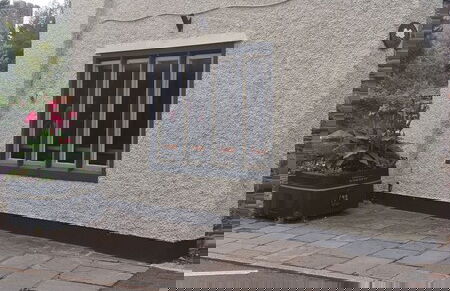 Charming 1-bed Loft in Caerleon - Photo 10