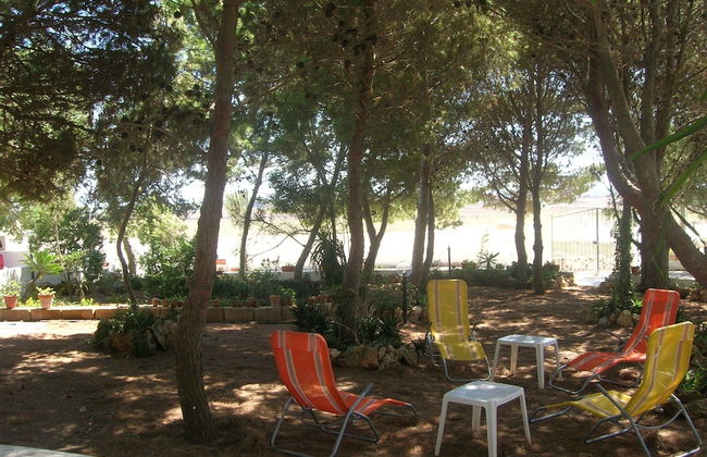 Room in House - Magical Holidays in a Dammuso in Favignana Nestled in a Wonderful Pine Forest - Foto 9