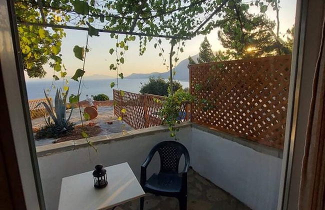 Beautiful House Located on a Hill in Samos Island, 400 m From an Organized Beach - Foto 8