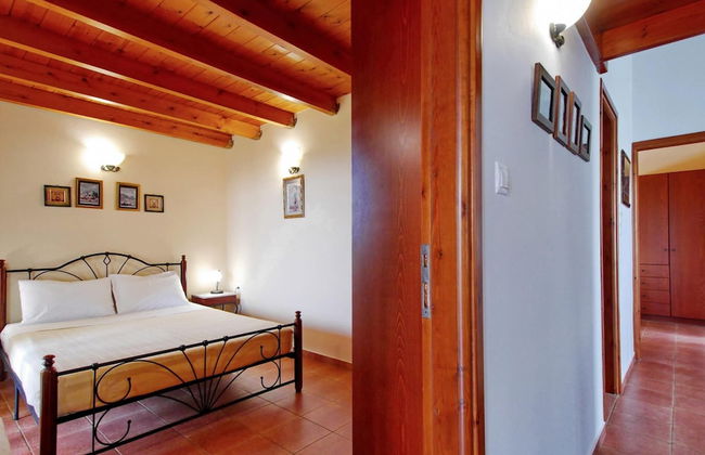 Villa Artemis in Vrises - Photo 6