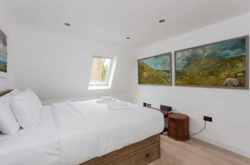 Foto 6 - Contemporary 2 Bedroom House in Vibrant Shepherds Bush