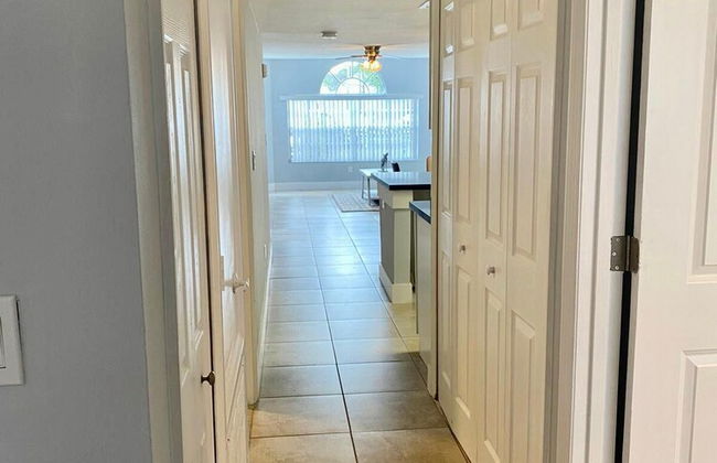 Three Bedroom Apartment #2 -- 5009 LBC -- Vusa Three Bedroom Condo Apartment - Foto 16