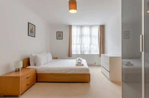 Photo 8 - Stunning 2 Bedroom Apartment in the Heart of Westminster