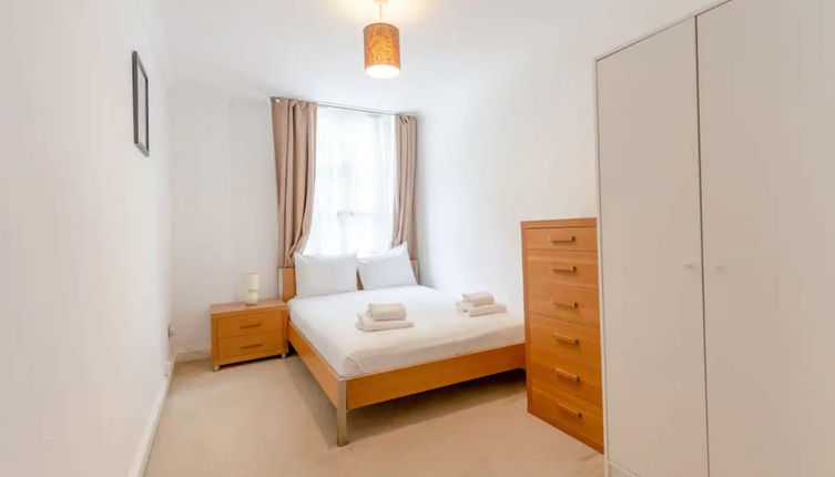 Photo 1 - Stunning 2 Bedroom Apartment in the Heart of Westminster