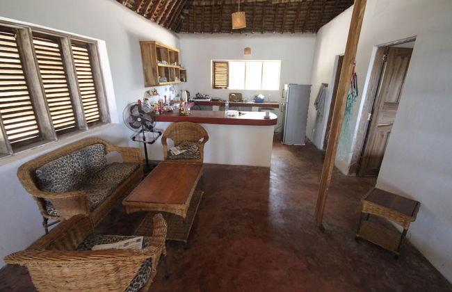 Hansen Beach Villa - Photo 2