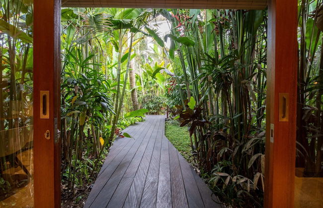 Astonishing Jungle Villa, 4 BR, Ubud With Staff - Foto 56
