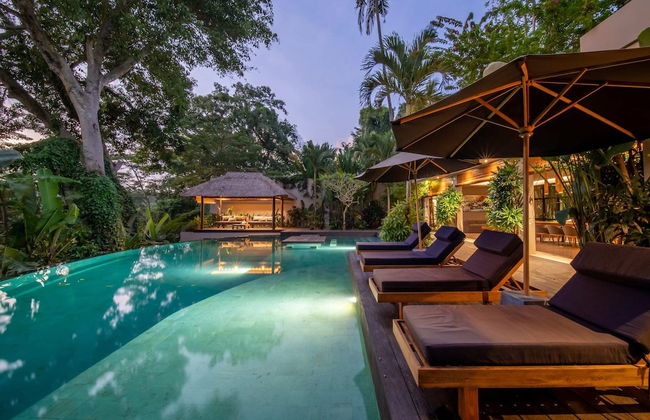 Astonishing Jungle Villa, 4 BR, Ubud With Staff - Foto 37