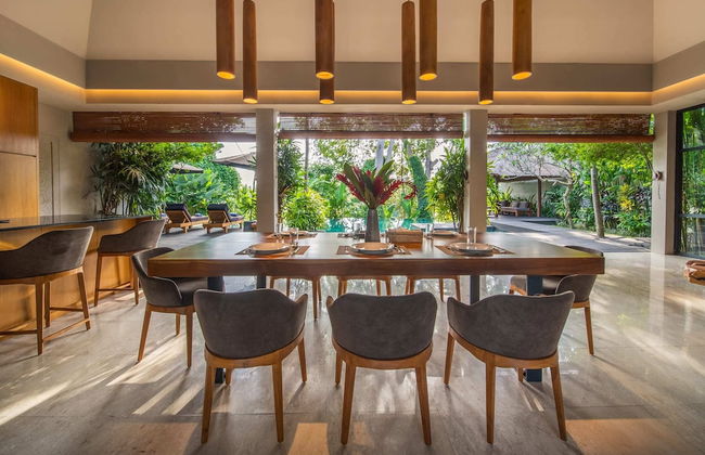 Astonishing Jungle Villa, 4 BR, Ubud With Staff - Foto 17