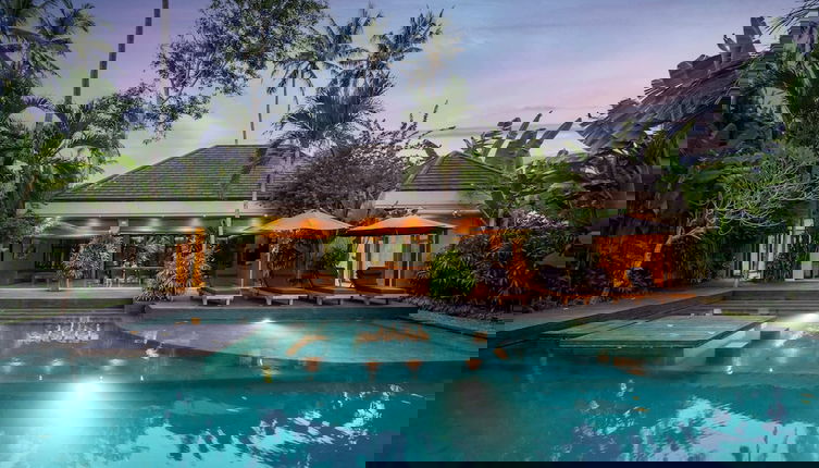 Foto 1 - Astonishing Jungle Villa, 4 BR, Ubud With Staff