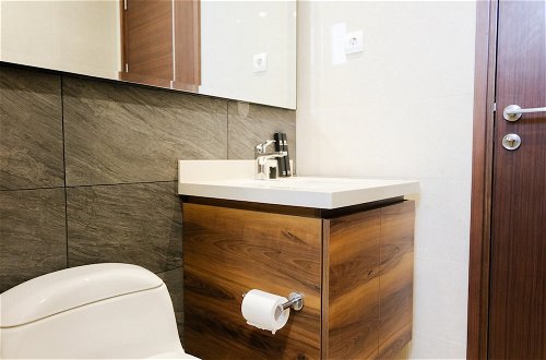 Photo 13 - Luxurious 1BR at Marigold Nava Park Apartment