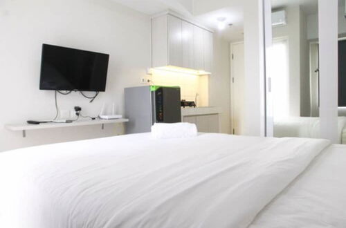 Photo 16 - Furnished Studio Apartment @ The Springlake Summarecon