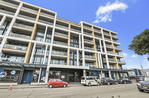 Photo 1 - Chic contemporary in Wynyard Quarter