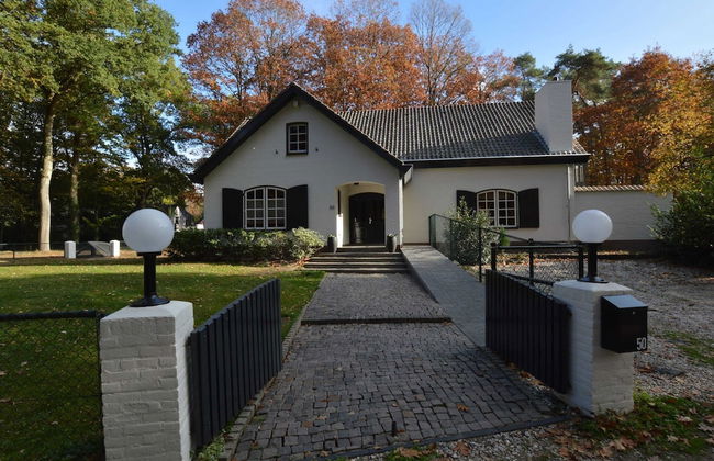 Spacious Villa Near Arcen in a Wooded Area - Photo 1