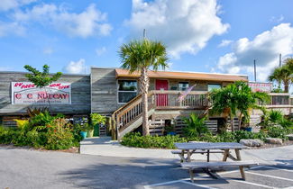 Photo 2 - Aqua Lodge Rentals At Coconut Cay