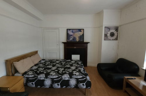 Photo 28 - London Edgware Station Apartment