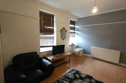 Photo 6 - London Edgware Station Apartment