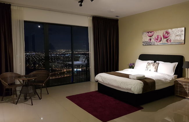 Euzmo Residences at Trefoil - Foto 1