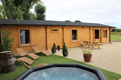 Foto 1 - Stunning 5-bed Cabin in Ashton Under Hill