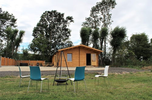 Photo 12 - Stunning 5-bed Cabin in Ashton Under Hill