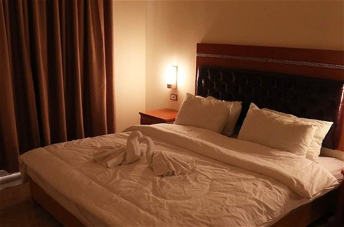 Photo 21 - Jewheret Alswefiah hotel suites