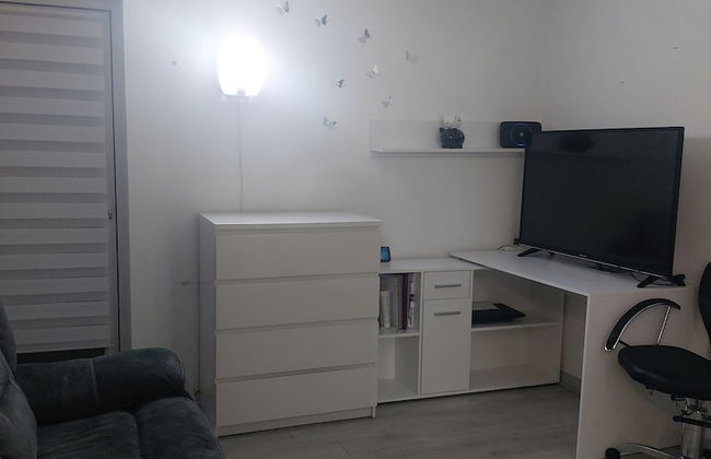 Charming 2-bed Apartment in Eastleigh - Foto 12