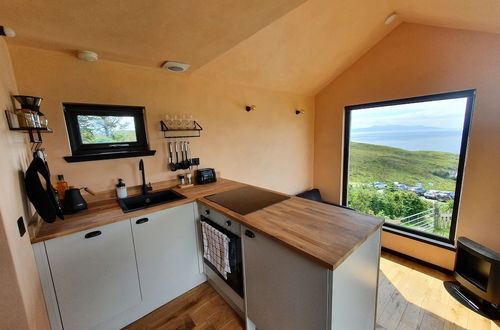 Photo 10 - Stunning 1-bed Tiny Home in Isle of Skye