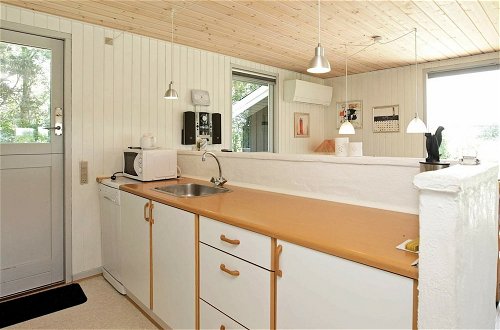 Photo 9 - 6 Person Holiday Home in Strandby