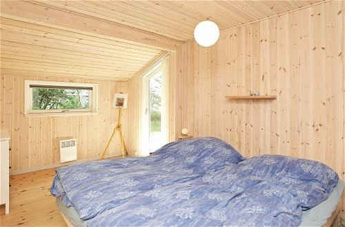 Foto 2 - 6 Person Holiday Home in Strandby