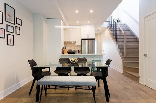 Photo 24 - Spectacular and Modern Little Italy Penthouse