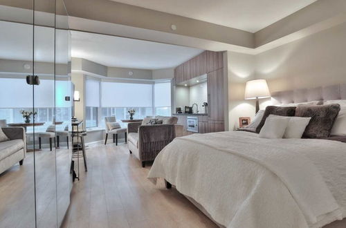 Foto 1 - AMAZING SUITES IN YORKVILLE