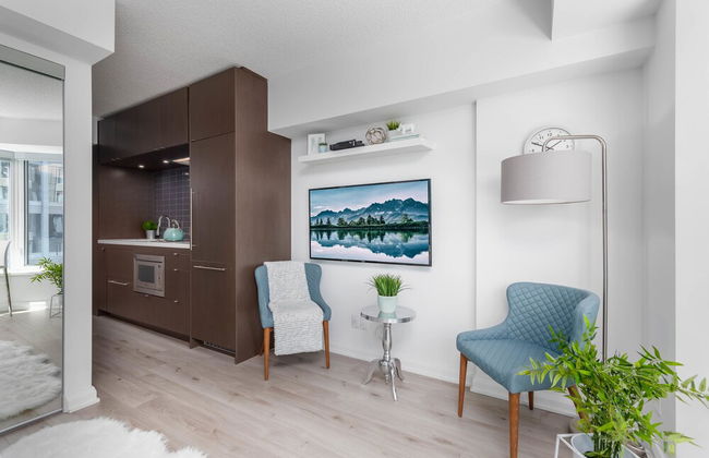 QuickStay Yorkville Condo - Yonge & Bloor - Foto 25