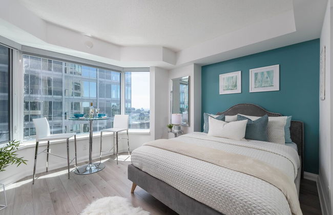 QuickStay Yorkville Condo - Yonge & Bloor - Foto 1