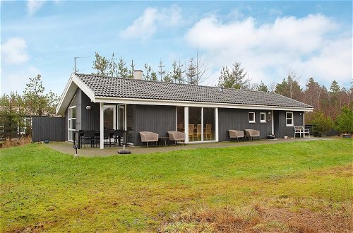 Photo 1 - 10 Person Holiday Home in Fjerritslev