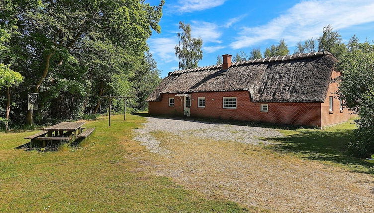 Foto 1 - 12 Person Holiday Home in Vaeggerlose