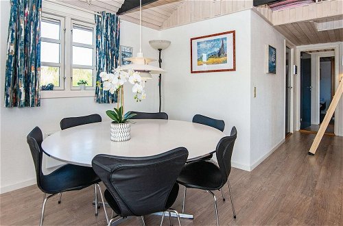 Photo 9 - 6 Person Holiday Home in Hvide Sande