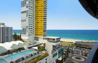 Photo 1 - Oracle Resort, Broadbeach - Q Stay