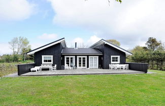 Photo 1 - 8 Person Holiday Home in Blavand