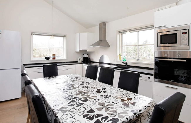 8 Person Holiday Home in Blavand - Foto 14